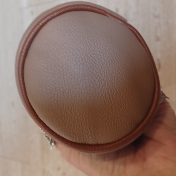 Steven by Steve Madden Zip Around Water Bottle Holder - Picture 4 of 6